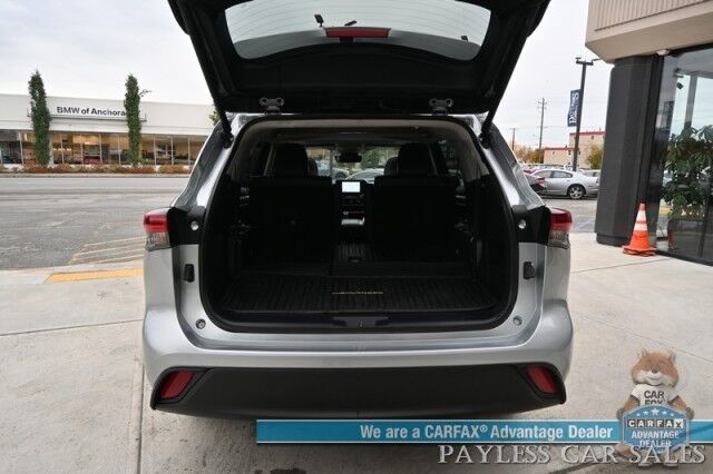 2024 Toyota Highlander XLE / AWD / Auto Start / Power & Heated Leather Seats / Sunroof / Adaptive Cruise / Lane Departure & Blind Spot / Rear Captain Chairs / 3rd Row / Seats 7 / Apple CarPlay & Android Auto / Back Up Camera / 1-Owner Anchorage AK