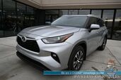 2024 Toyota Highlander XLE / AWD / Auto Start / Power & Heated Leather Seats / Sunroof / Adaptive Cruise / Lane Departure & Blind Spot / Rear Captain Chairs / 3rd Row / Seats 7 / Apple CarPlay & Android Auto / Back Up Camera / 1-Owner