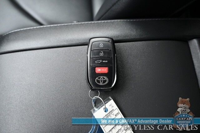 2024 Toyota Highlander XLE / AWD / Auto Start / Power & Heated Leather Seats / Sunroof / Adaptive Cruise / Lane Departure & Blind Spot / Rear Captain Chairs / 3rd Row / Seats 7 / Apple CarPlay & Android Auto / Back Up Camera / 1-Owner Anchorage AK