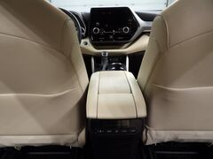 2024 Toyota Highlander XLE AWD Fond du Lac WI