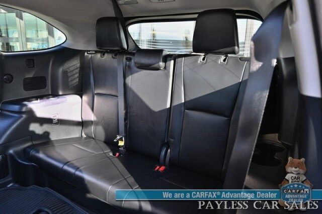 2024 Toyota Highlander XLE / AWD / Power & Heated Leather Seats / Sunroof / Adaptive Cruise / Lane Depart & Blind Spot / Rear Captain Chairs / 3rd Row / Apple CarPlay & Android Auto / Back Up Cam / Keyless Entry & Start / 1-Owner Anchorage AK