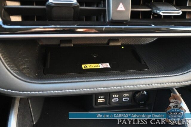 2024 Toyota Highlander XLE / AWD / Power & Heated Leather Seats / Sunroof / Adaptive Cruise / Lane Depart & Blind Spot / Rear Captain Chairs / 3rd Row / Apple CarPlay & Android Auto / Back Up Cam / Keyless Entry & Start / 1-Owner Anchorage AK