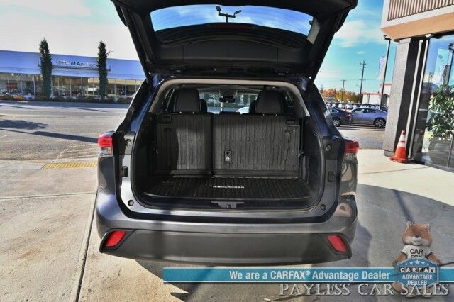 2024 Toyota Highlander XLE / AWD / Power & Heated Leather Seats / Sunroof / Adaptive Cruise / Lane Depart & Blind Spot / Rear Captain Chairs / 3rd Row / Apple CarPlay & Android Auto / Back Up Cam / Keyless Entry & Start / 1-Owner Anchorage AK