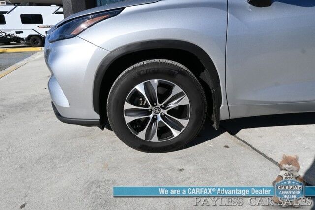 2024 Toyota Highlander XLE / AWD / Power & Heated Leather Seats / Sunroof / Adaptive Cruise / Lane Departure & Blind Spot / Rear Captain Chairs / 3rd Row / Apple CarPlay & Android Auto / Back Up Camera / Keyless Entry & Start / 1-Owner Wasilla AK