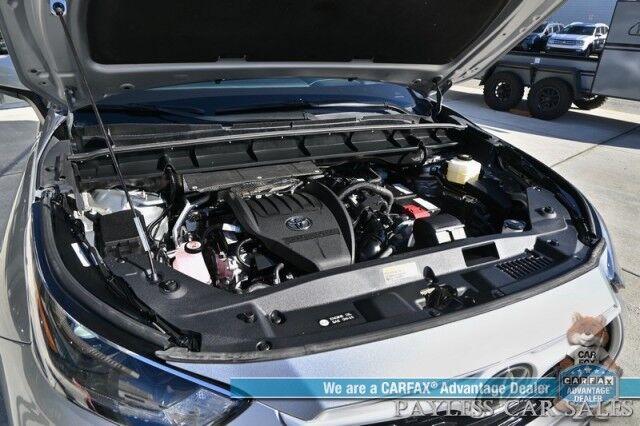 2024 Toyota Highlander XLE / AWD / Power & Heated Leather Seats / Sunroof / Adaptive Cruise / Lane Departure & Blind Spot / Rear Captain Chairs / 3rd Row / Apple CarPlay & Android Auto / Back Up Camera / Keyless Entry & Start / 1-Owner Wasilla AK