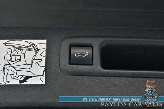 2024 Toyota Highlander XLE / AWD / Power & Heated Leather Seats / Sunroof / Adaptive Cruise / Lane Departure & Blind Spot / Rear Captain Chairs / 3rd Row / Apple CarPlay & Android Auto / Back Up Camera / Keyless Entry & Start / 1-Owner Wasilla AK