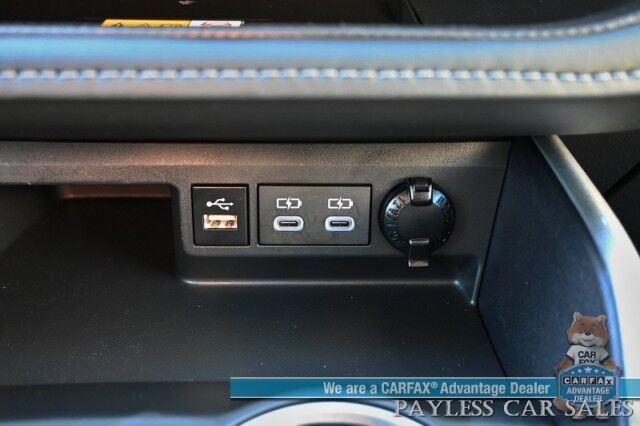 2024 Toyota Highlander XLE / AWD / Power & Heated Leather Seats / Sunroof / Adaptive Cruise / Lane Departure & Blind Spot / Rear Captain Chairs / 3rd Row / Apple CarPlay & Android Auto / Back Up Camera / Keyless Entry & Start / 1-Owner Anchorage AK