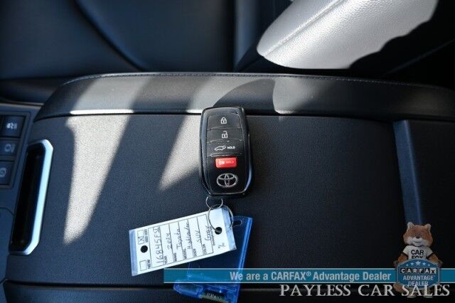 2024 Toyota Highlander XLE / AWD / Power & Heated Leather Seats / Sunroof / Adaptive Cruise / Lane Departure & Blind Spot / Rear Captain Chairs / 3rd Row / Apple CarPlay & Android Auto / Back Up Camera / Keyless Entry & Start / 1-Owner Wasilla AK