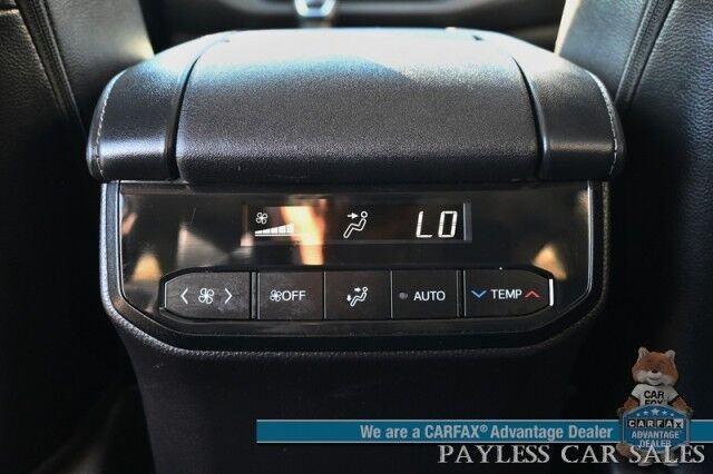 2024 Toyota Highlander XLE / AWD / Power & Heated Leather Seats / Sunroof / Adaptive Cruise / Lane Departure & Blind Spot / Rear Captain Chairs / 3rd Row / Apple CarPlay & Android Auto / Back Up Camera / Keyless Entry & Start / 1-Owner Anchorage AK