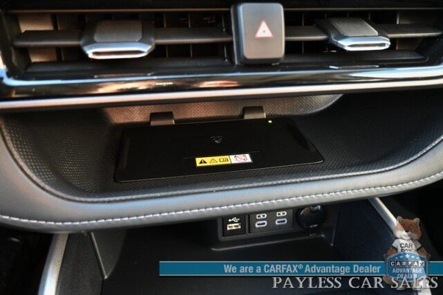 2024 Toyota Highlander XLE / AWD / Power & Heated Leather Seats / Sunroof / Adaptive Cruise / Lane Departure & Blind Spot / Rear Captain Chairs / 3rd Row / Apple CarPlay & Android Auto / Back Up Camera / Keyless Entry & Start / 1-Owner Anchorage AK