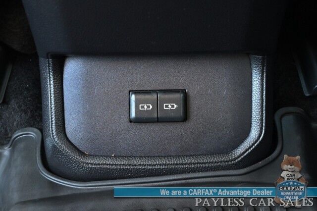 2024 Toyota Highlander XLE / AWD / Power & Heated Leather Seats / Sunroof / Adaptive Cruise / Lane Departure & Blind Spot / Rear Captain Chairs / 3rd Row / Apple CarPlay & Android Auto / Back Up Camera / Keyless Entry & Start / 1-Owner Anchorage AK
