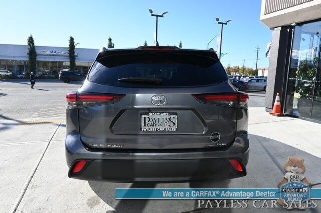 2024 Toyota Highlander XLE / AWD / Power & Heated Leather Seats / Sunroof / Adaptive Cruise / Lane Departure & Blind Spot / Rear Captain Chairs / 3rd Row / Apple CarPlay & Android Auto / Back Up Camera / Keyless Entry & Start / 1-Owner Wasilla AK