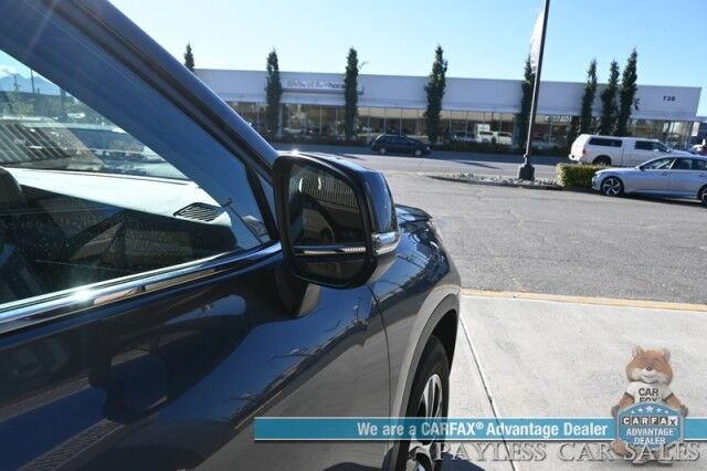 2024 Toyota Highlander XLE / AWD / Power & Heated Leather Seats / Sunroof / Adaptive Cruise / Lane Departure & Blind Spot / Rear Captain Chairs / 3rd Row / Apple CarPlay & Android Auto / Back Up Camera / Keyless Entry & Start / 1-Owner Anchorage AK