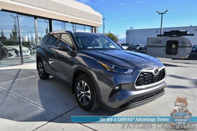 2024 Toyota Highlander XLE / AWD / Power & Heated Leather Seats / Sunroof / Adaptive Cruise / Lane Departure & Blind Spot / Rear Captain Chairs / 3rd Row / Apple CarPlay & Android Auto / Back Up Camera / Keyless Entry & Start / 1-Owner Anchorage AK