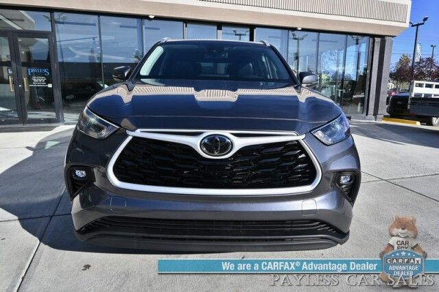 2024 Toyota Highlander XLE / AWD / Power & Heated Leather Seats / Sunroof / Adaptive Cruise / Lane Departure & Blind Spot / Rear Captain Chairs / 3rd Row / Apple CarPlay & Android Auto / Back Up Camera / Keyless Entry & Start / 1-Owner Anchorage AK