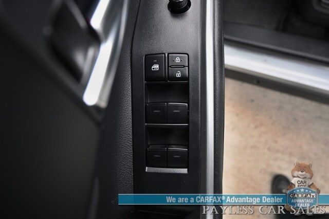 2024 Toyota Highlander XLE / AWD / Power & Heated Leather Seats / Sunroof / Adaptive Cruise / Lane Departure & Blind Spot / Rear Captain Chairs / 3rd Row / Apple CarPlay & Android Auto / Back Up Camera / Keyless Entry & Start / 1-Owner Anchorage AK
