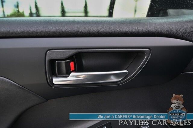 2024 Toyota Highlander XLE / AWD / Power & Heated Leather Seats / Sunroof / Adaptive Cruise / Lane Departure & Blind Spot / Rear Captain Chairs / 3rd Row / Apple CarPlay & Android Auto / Back Up Camera / Keyless Entry & Start / 1-Owner Anchorage AK