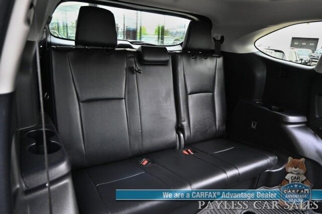 2024 Toyota Highlander XLE / AWD / Power & Heated Leather Seats / Sunroof / Adaptive Cruise / Lane Departure & Blind Spot / Rear Captain Chairs / 3rd Row / Apple CarPlay & Android Auto / Back Up Camera / Keyless Entry & Start / 1-Owner Anchorage AK