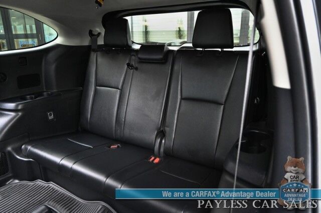 2024 Toyota Highlander XLE / AWD / Power & Heated Leather Seats / Sunroof / Adaptive Cruise / Lane Departure & Blind Spot / Rear Captain Chairs / 3rd Row / Apple CarPlay & Android Auto / Back Up Camera / Keyless Entry & Start / 1-Owner Wasilla AK