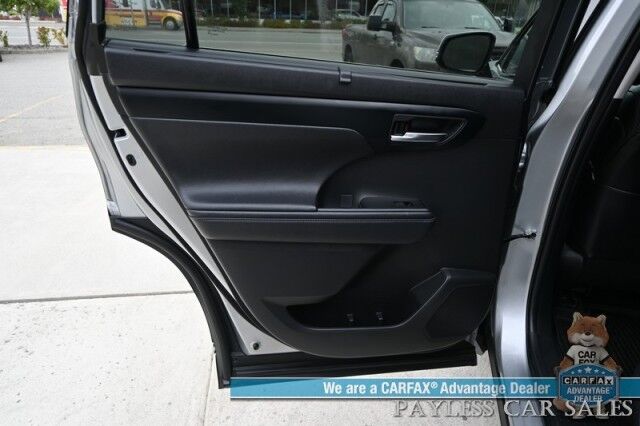 2024 Toyota Highlander XLE / AWD / Power & Heated Leather Seats / Sunroof / Adaptive Cruise / Lane Departure & Blind Spot / Rear Captain Chairs / 3rd Row / Apple CarPlay & Android Auto / Back Up Camera / Keyless Entry & Start / 1-Owner Anchorage AK