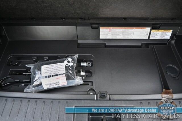 2024 Toyota Highlander XLE / AWD / Power & Heated Leather Seats / Sunroof / Adaptive Cruise / Lane Departure & Blind Spot / Rear Captain Chairs / 3rd Row / Apple CarPlay & Android Auto / Back Up Camera / Keyless Entry & Start / 1-Owner Anchorage AK