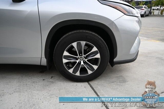 2024 Toyota Highlander XLE / AWD / Power & Heated Leather Seats / Sunroof / Adaptive Cruise / Lane Departure & Blind Spot / Rear Captain Chairs / 3rd Row / Apple CarPlay & Android Auto / Back Up Camera / Keyless Entry & Start / 1-Owner Anchorage AK