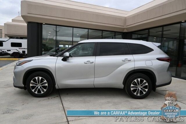 2024 Toyota Highlander XLE / AWD / Power & Heated Leather Seats / Sunroof / Adaptive Cruise / Lane Departure & Blind Spot / Rear Captain Chairs / 3rd Row / Apple CarPlay & Android Auto / Back Up Camera / Keyless Entry & Start / 1-Owner Anchorage AK