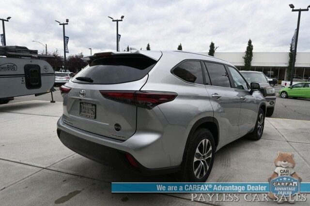 2024 Toyota Highlander XLE / AWD / Power & Heated Leather Seats / Sunroof / Adaptive Cruise / Lane Departure & Blind Spot / Rear Captain Chairs / 3rd Row / Apple CarPlay & Android Auto / Back Up Camera / Keyless Entry & Start / 1-Owner Wasilla AK
