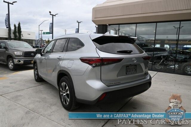 2024 Toyota Highlander XLE / AWD / Power & Heated Leather Seats / Sunroof / Adaptive Cruise / Lane Departure & Blind Spot / Rear Captain Chairs / 3rd Row / Apple CarPlay & Android Auto / Back Up Camera / Keyless Entry & Start / 1-Owner Wasilla AK