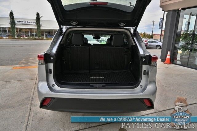 2024 Toyota Highlander XLE / AWD / Power & Heated Leather Seats / Sunroof / Adaptive Cruise / Lane Departure & Blind Spot / Rear Captain Chairs / 3rd Row / Apple CarPlay & Android Auto / Back Up Camera / Keyless Entry & Start / 1-Owner Anchorage AK