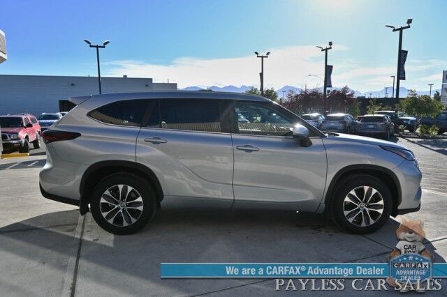 2024 Toyota Highlander XLE / AWD / Power & Heated Leather Seats / Sunroof / Adaptive Cruise / Lane Departure & Blind Spot / Rear Captain Chairs / 3rd Row / Apple CarPlay & Android Auto / Back Up Camera / Keyless Entry & Start / 1-Owner Anchorage AK