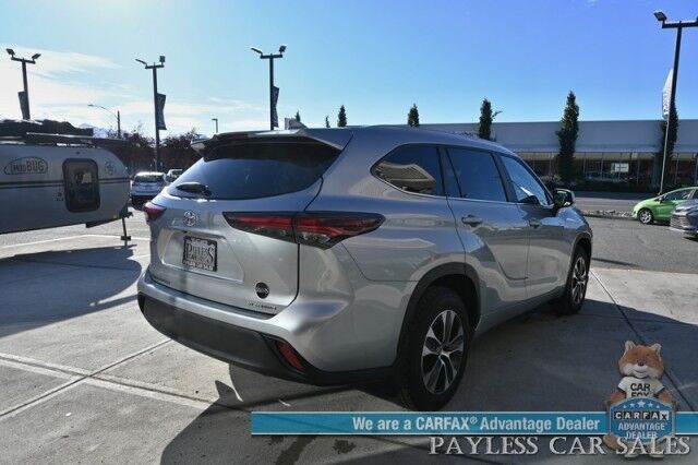 2024 Toyota Highlander XLE / AWD / Power & Heated Leather Seats / Sunroof / Adaptive Cruise / Lane Departure & Blind Spot / Rear Captain Chairs / 3rd Row / Apple CarPlay & Android Auto / Back Up Camera / Keyless Entry & Start / 1-Owner Anchorage AK
