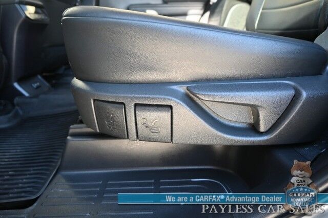 2024 Toyota Highlander XLE / AWD / Power & Heated Leather Seats / Sunroof / Adaptive Cruise / Lane Departure & Blind Spot / Rear Captain Chairs / 3rd Row / Apple CarPlay & Android Auto / Back Up Camera / Keyless Entry & Start / 1-Owner Anchorage AK