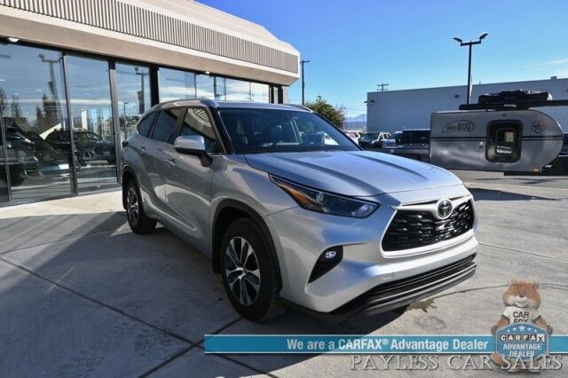 2024 Toyota Highlander XLE / AWD / Power & Heated Leather Seats / Sunroof / Adaptive Cruise / Lane Departure & Blind Spot / Rear Captain Chairs / 3rd Row / Apple CarPlay & Android Auto / Back Up Camera / Keyless Entry & Start / 1-Owner Anchorage AK