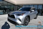 2024 Toyota Highlander XLE / AWD / Power & Heated Leather Seats / Sunroof / Adaptive Cruise / Lane Departure & Blind Spot / Rear Captain Chairs / 3rd Row / Apple CarPlay & Android Auto / Back Up Camera / Keyless Entry & Start / 1-Owner