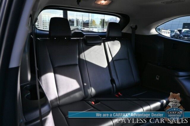 2024 Toyota Highlander XLE / AWD / Power & Heated Leather Seats / Sunroof / Adaptive Cruise / Lane Departure & Blind Spot / Rear Captain Chairs / 3rd Row / Apple CarPlay & Android Auto / Back Up Camera / Keyless Entry & Start / 1-Owner Anchorage AK