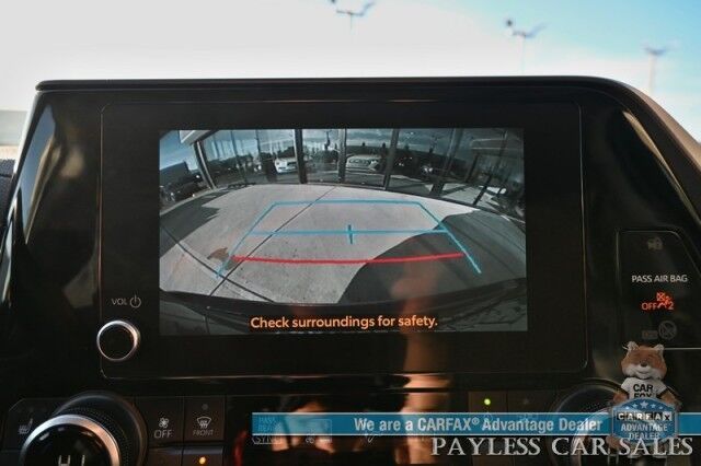 2024 Toyota Highlander XLE / AWD / Power & Heated Leather Seats / Sunroof / Adaptive Cruise / Lane Departure & Blind Spot / Rear Captain Chairs / 3rd Row / Apple CarPlay & Android Auto / Back Up Camera / Keyless Entry & Start / 1-Owner Anchorage AK
