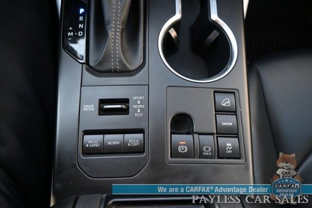2024 Toyota Highlander XLE / AWD / Power & Heated Leather Seats / Sunroof / Adaptive Cruise / Lane Departure & Blind Spot / Rear Captain Chairs / 3rd Row / Apple CarPlay & Android Auto / Back Up Camera / Keyless Entry & Start / 1-Owner Anchorage AK