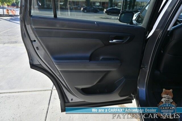 2024 Toyota Highlander XLE / AWD / Power & Heated Leather Seats / Sunroof / Adaptive Cruise / Lane Departure & Blind Spot / Rear Captain Chairs / 3rd Row / Apple CarPlay & Android Auto / Back Up Camera / Keyless Entry & Start / 1-Owner Anchorage AK