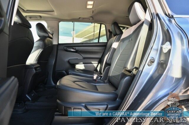 2024 Toyota Highlander XLE / AWD / Power & Heated Leather Seats / Sunroof / Adaptive Cruise / Lane Departure & Blind Spot / Rear Captain Chairs / 3rd Row / Apple CarPlay & Android Auto / Back Up Camera / Keyless Entry & Start / 1-Owner Anchorage AK