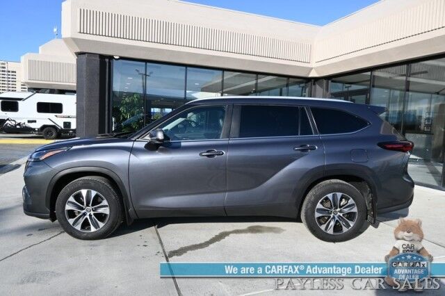 2024 Toyota Highlander XLE / AWD / Power & Heated Leather Seats / Sunroof / Adaptive Cruise / Lane Departure & Blind Spot / Rear Captain Chairs / 3rd Row / Apple CarPlay & Android Auto / Back Up Camera / Keyless Entry & Start / 1-Owner Anchorage AK
