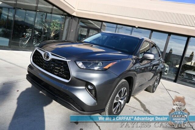2024 Toyota Highlander XLE / AWD / Power & Heated Leather Seats / Sunroof / Adaptive Cruise / Lane Departure & Blind Spot / Rear Captain Chairs / 3rd Row / Apple CarPlay & Android Auto / Back Up Camera / Keyless Entry & Start / 1-Owner Anchorage AK