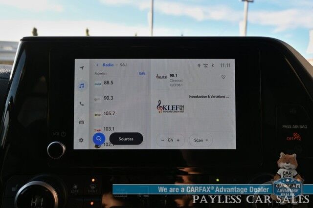 2024 Toyota Highlander XLE / AWD / Power & Heated Leather Seats / Sunroof / Adaptive Cruise / Lane Departure & Blind Spot / Rear Captain Chairs / 3rd Row / Seats 7 / Apple CarPlay & Android Auto / Back Up Camera / 1-Owner Anchorage AK