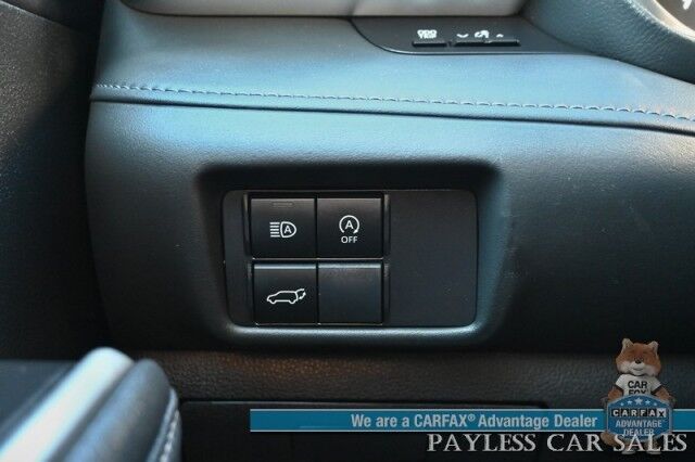 2024 Toyota Highlander XLE / AWD / Power & Heated Leather Seats / Sunroof / Adaptive Cruise / Lane Departure & Blind Spot / Rear Captain Chairs / 3rd Row / Seats 7 / Apple CarPlay & Android Auto / Back Up Camera / 1-Owner Anchorage AK