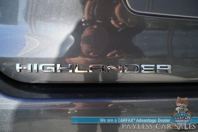 2024 Toyota Highlander XLE / AWD / Power & Heated Leather Seats / Sunroof / Adaptive Cruise / Lane Departure & Blind Spot / Rear Captain Chairs / 3rd Row / Seats 7 / Apple CarPlay & Android Auto / Back Up Camera / 1-Owner Anchorage AK