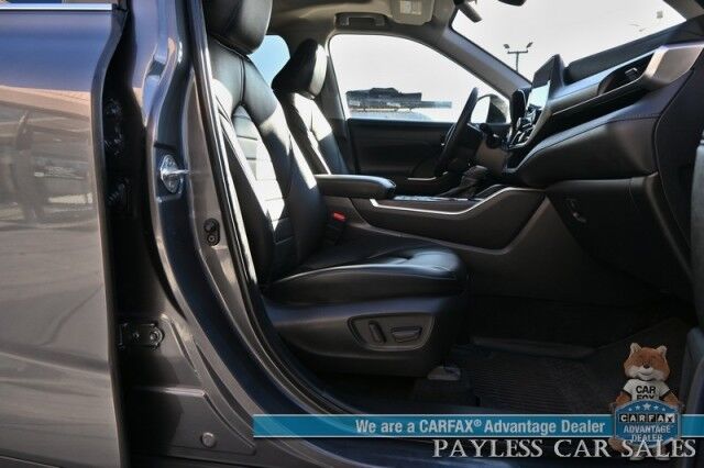 2024 Toyota Highlander XLE / AWD / Power & Heated Leather Seats / Sunroof / Adaptive Cruise / Lane Departure & Blind Spot / Rear Captain Chairs / 3rd Row / Seats 7 / Apple CarPlay & Android Auto / Back Up Camera / 1-Owner Anchorage AK