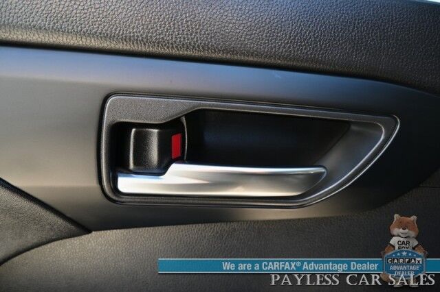 2024 Toyota Highlander XLE / AWD / Power & Heated Leather Seats / Sunroof / Adaptive Cruise / Lane Departure & Blind Spot / Rear Captain Chairs / 3rd Row / Seats 7 / Apple CarPlay & Android Auto / Back Up Camera / 1-Owner Anchorage AK