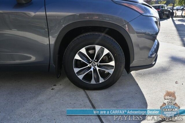 2024 Toyota Highlander XLE / AWD / Power & Heated Leather Seats / Sunroof / Adaptive Cruise / Lane Departure & Blind Spot / Rear Captain Chairs / 3rd Row / Seats 7 / Apple CarPlay & Android Auto / Back Up Camera / 1-Owner Anchorage AK