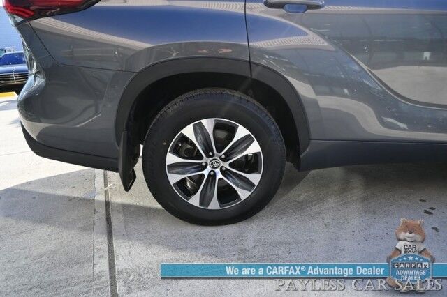 2024 Toyota Highlander XLE / AWD / Power & Heated Leather Seats / Sunroof / Adaptive Cruise / Lane Departure & Blind Spot / Rear Captain Chairs / 3rd Row / Seats 7 / Apple CarPlay & Android Auto / Back Up Camera / 1-Owner Anchorage AK