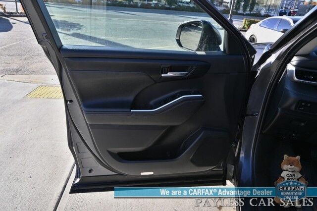 2024 Toyota Highlander XLE / AWD / Power & Heated Leather Seats / Sunroof / Adaptive Cruise / Lane Departure & Blind Spot / Rear Captain Chairs / 3rd Row / Seats 7 / Apple CarPlay & Android Auto / Back Up Camera / 1-Owner Anchorage AK